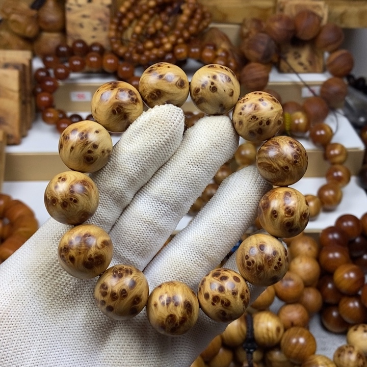 用***5柏木（崖柏）1.8双面满瘤疤