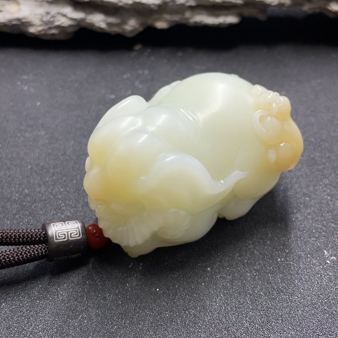 BY0116FHLZ288 和田玉把件