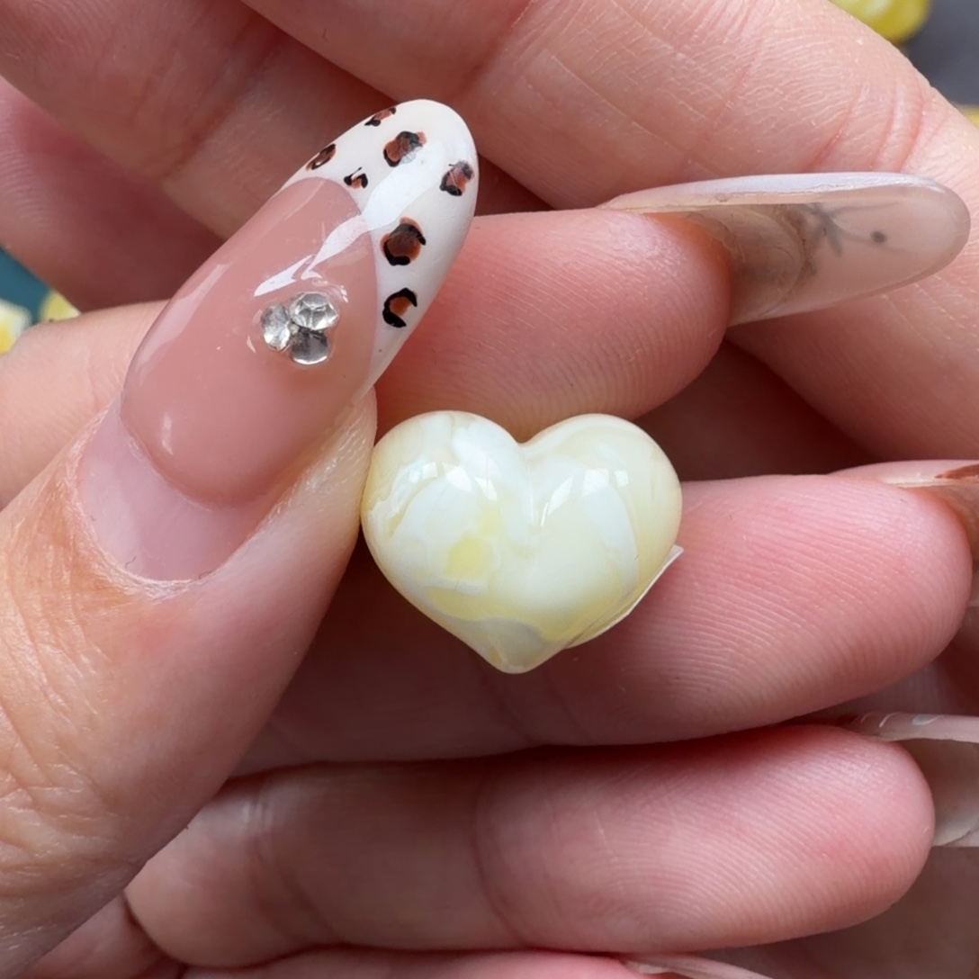 琥珀未镶嵌裸石蜜蜡