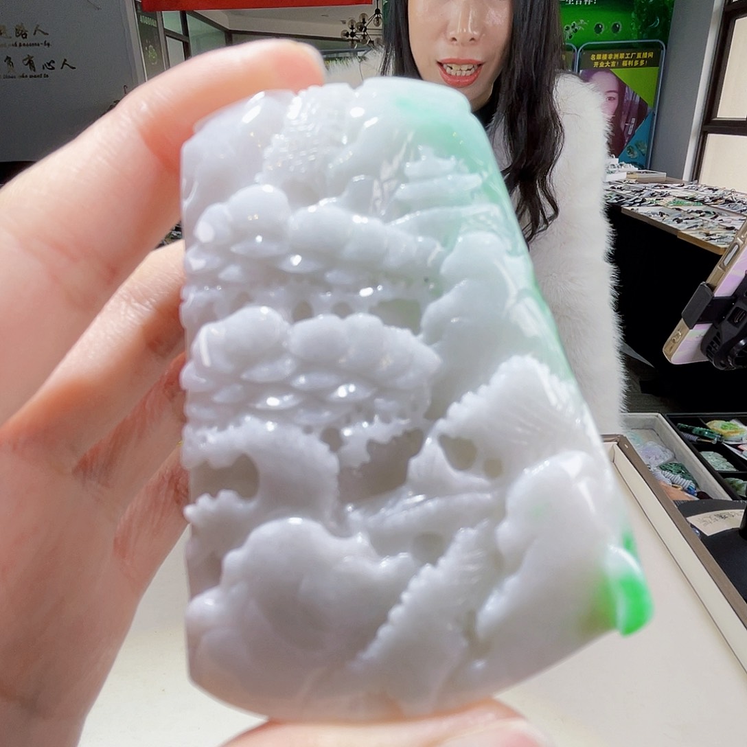 颈饰未镶嵌翡翠翡翠