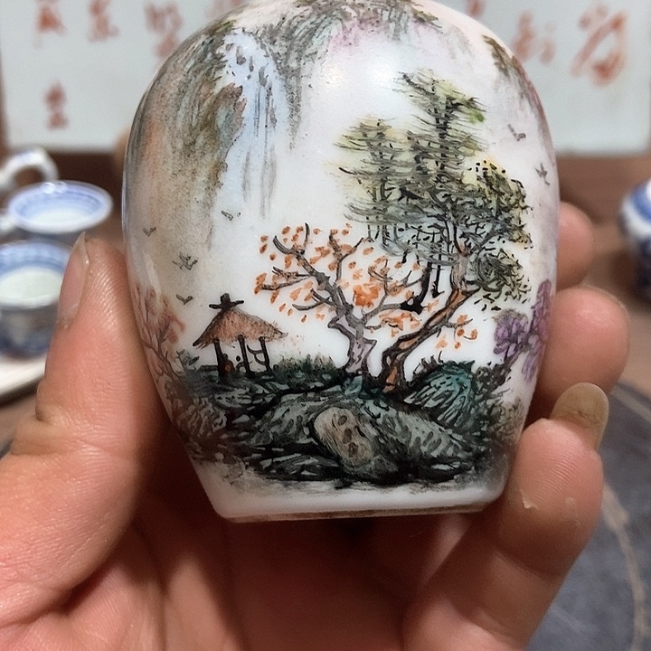 摆件陶瓷工艺美术品的东西