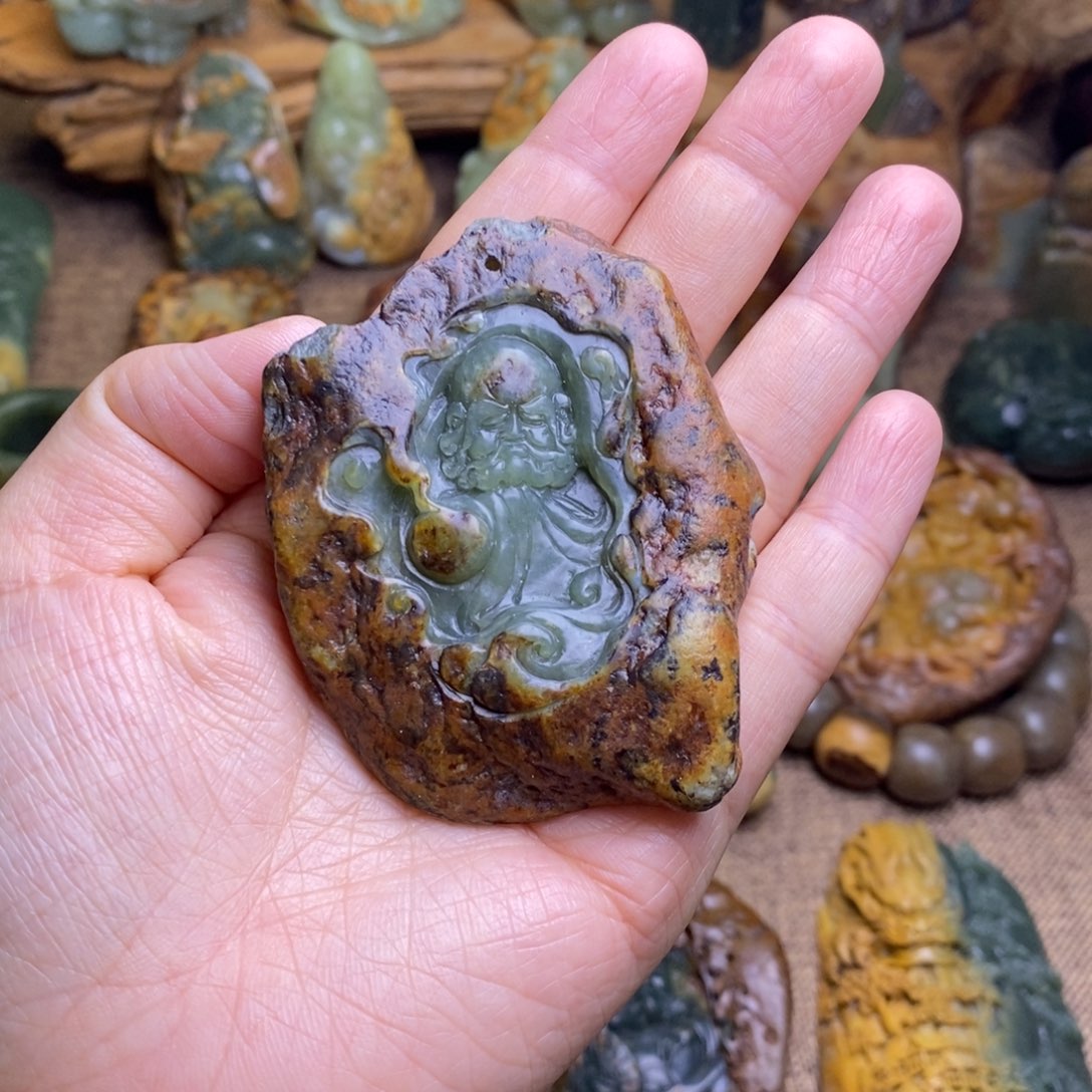 岫岩河磨玉（透闪石质玉）未镶嵌把件