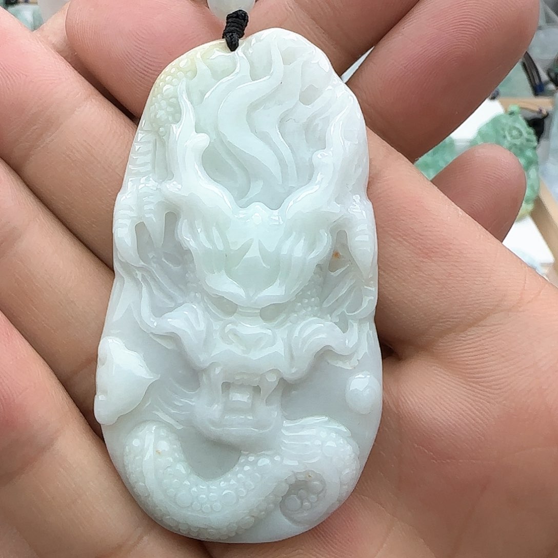 翡翠颈饰未镶嵌D****记翡翠