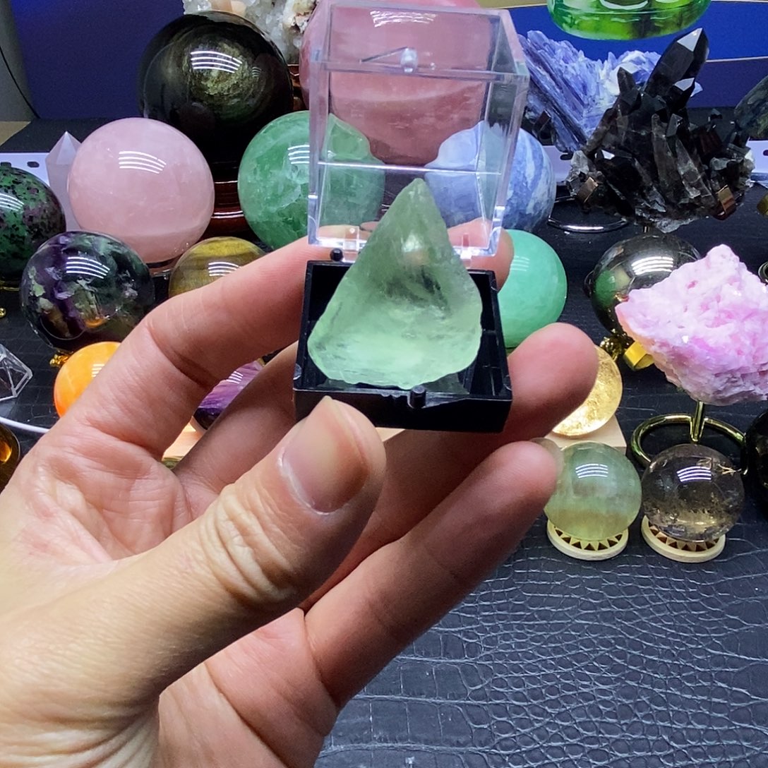 水晶大型摆件（非配饰）未镶嵌