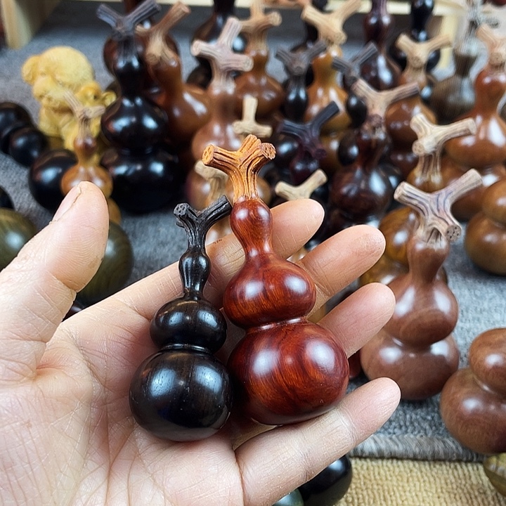 厨***顶大叶紫檀（黑酸枝木类）