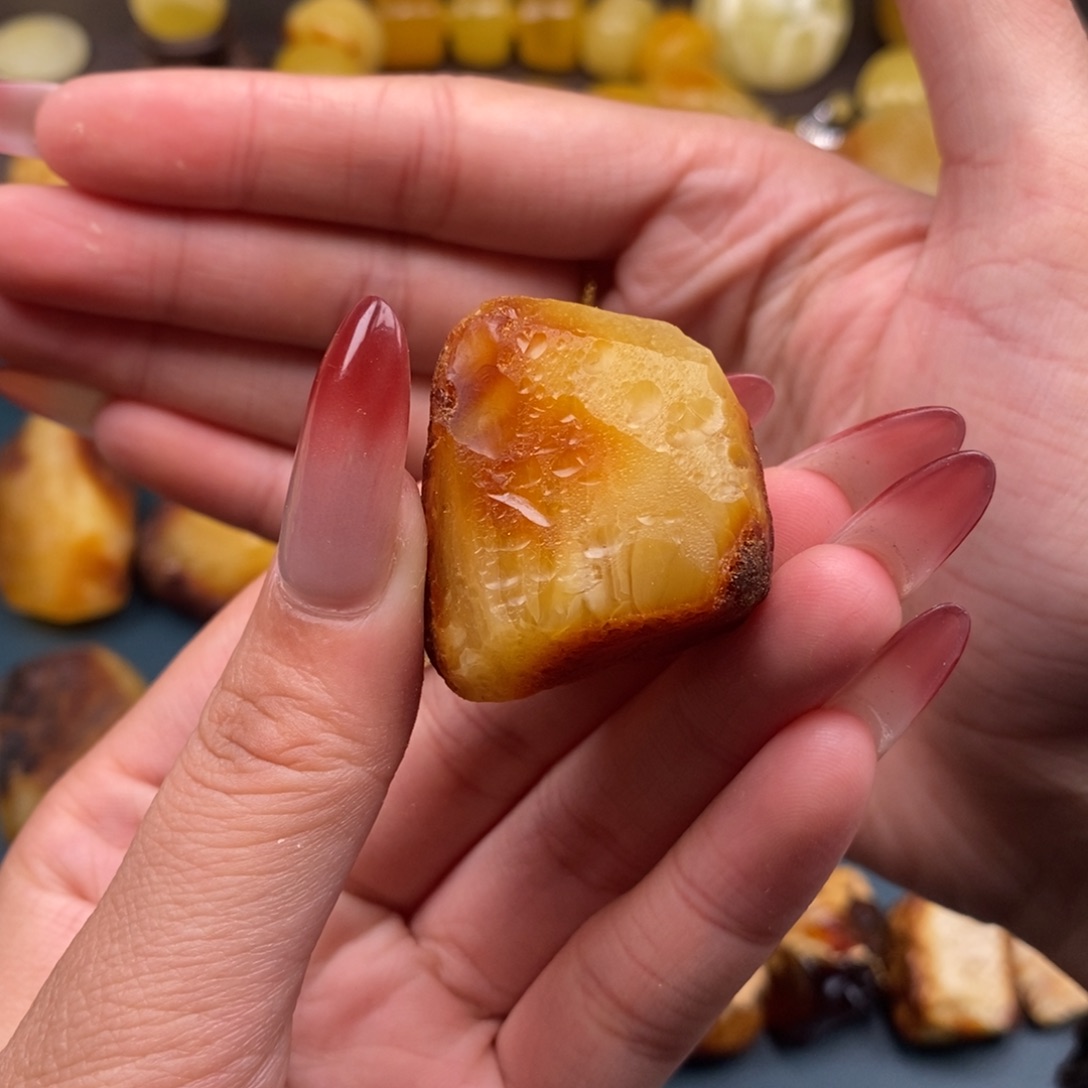 定制琥珀未镶嵌蜜蜡