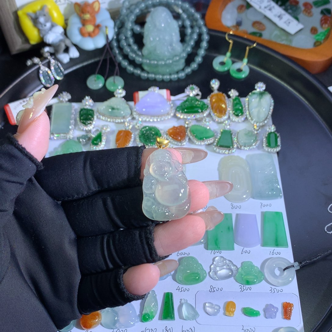 翡翠18K金镶嵌吊坠(不含链)冰财爷爷