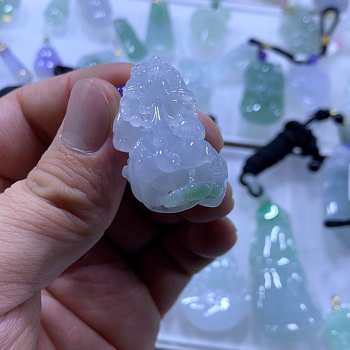 翡翠颈饰未镶嵌紫*轩天然翡翠A货吊坠