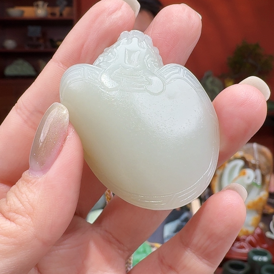 未***期和田玉未镶嵌把件