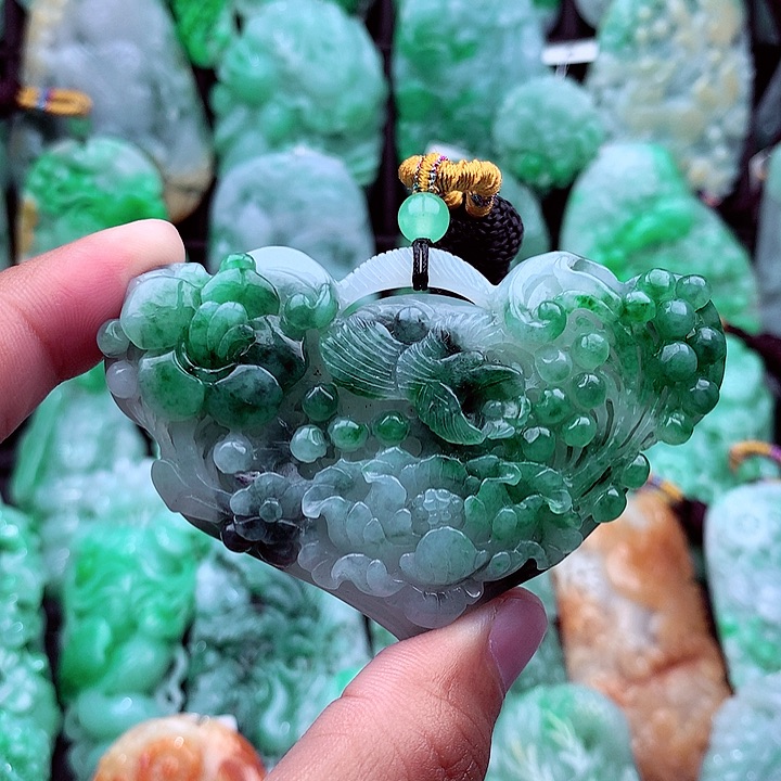 翡翠吊坠(不含链)未镶嵌