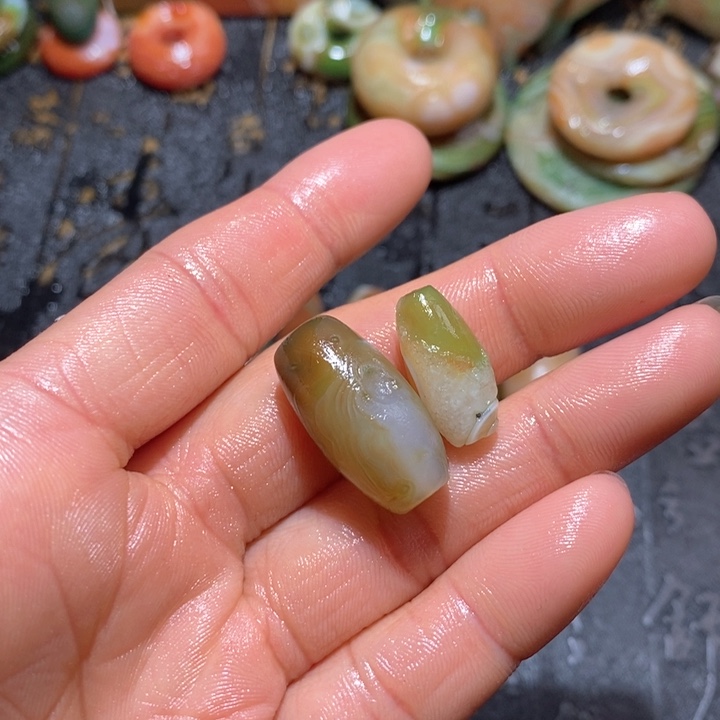 石英质玉颈饰未镶嵌好**祥