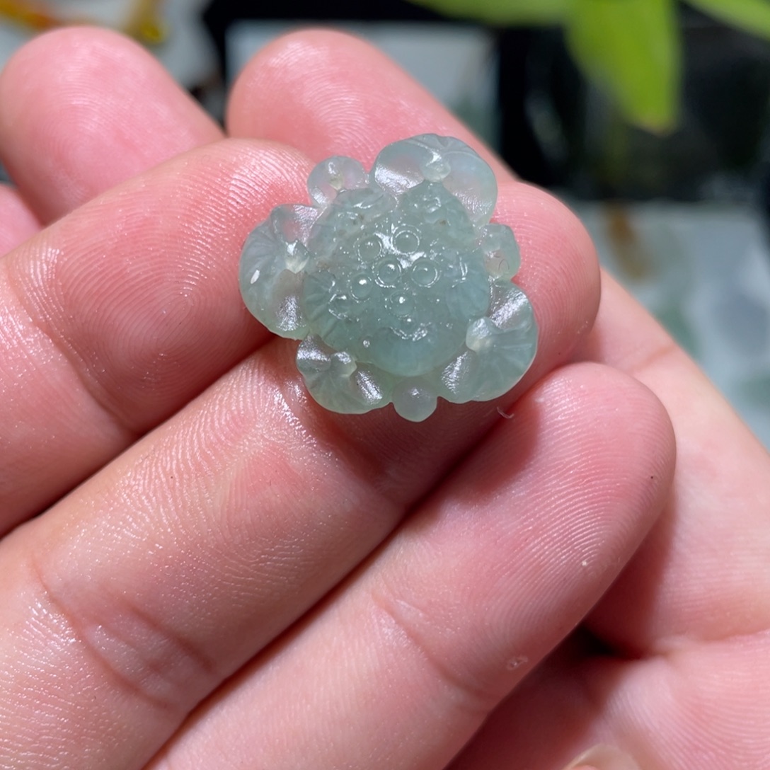 定制翡翠未镶嵌莲花