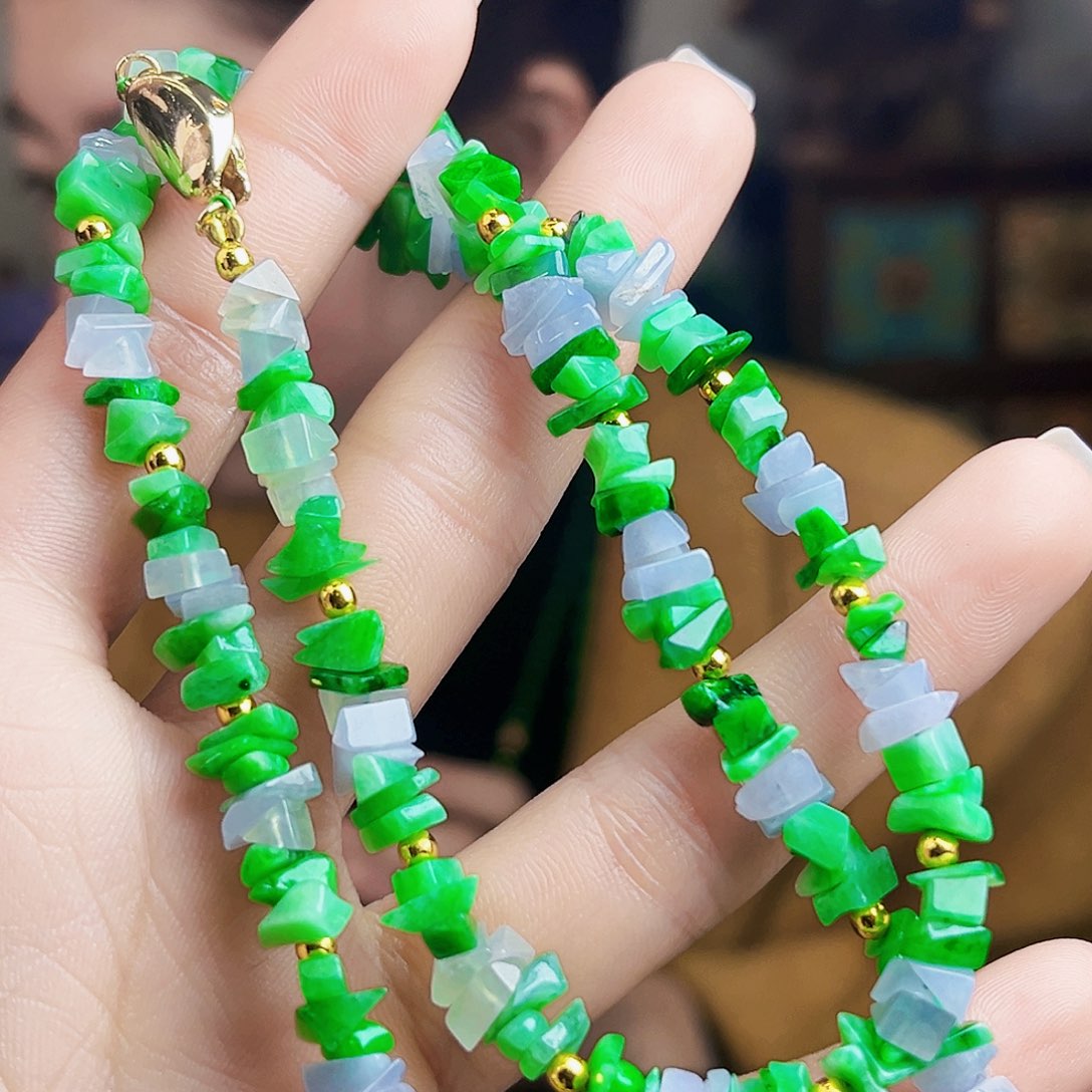 颈饰未镶嵌翡翠多样性