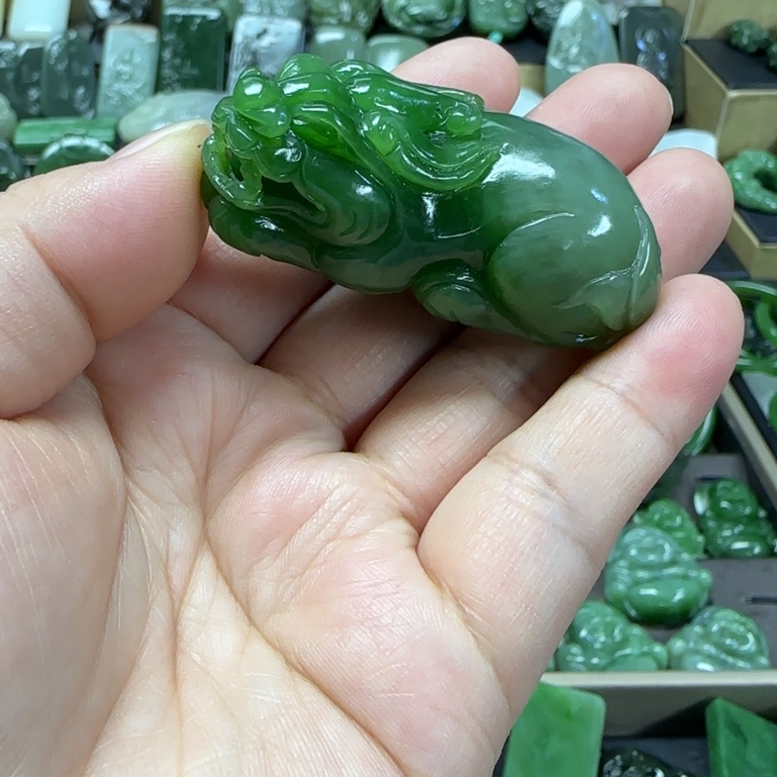 和田玉未镶嵌珠宝奇石