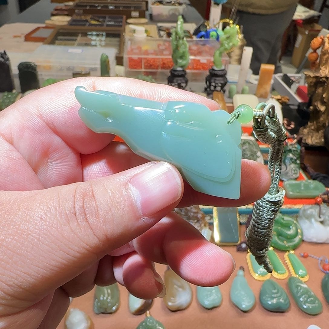 和田玉颈饰未镶嵌