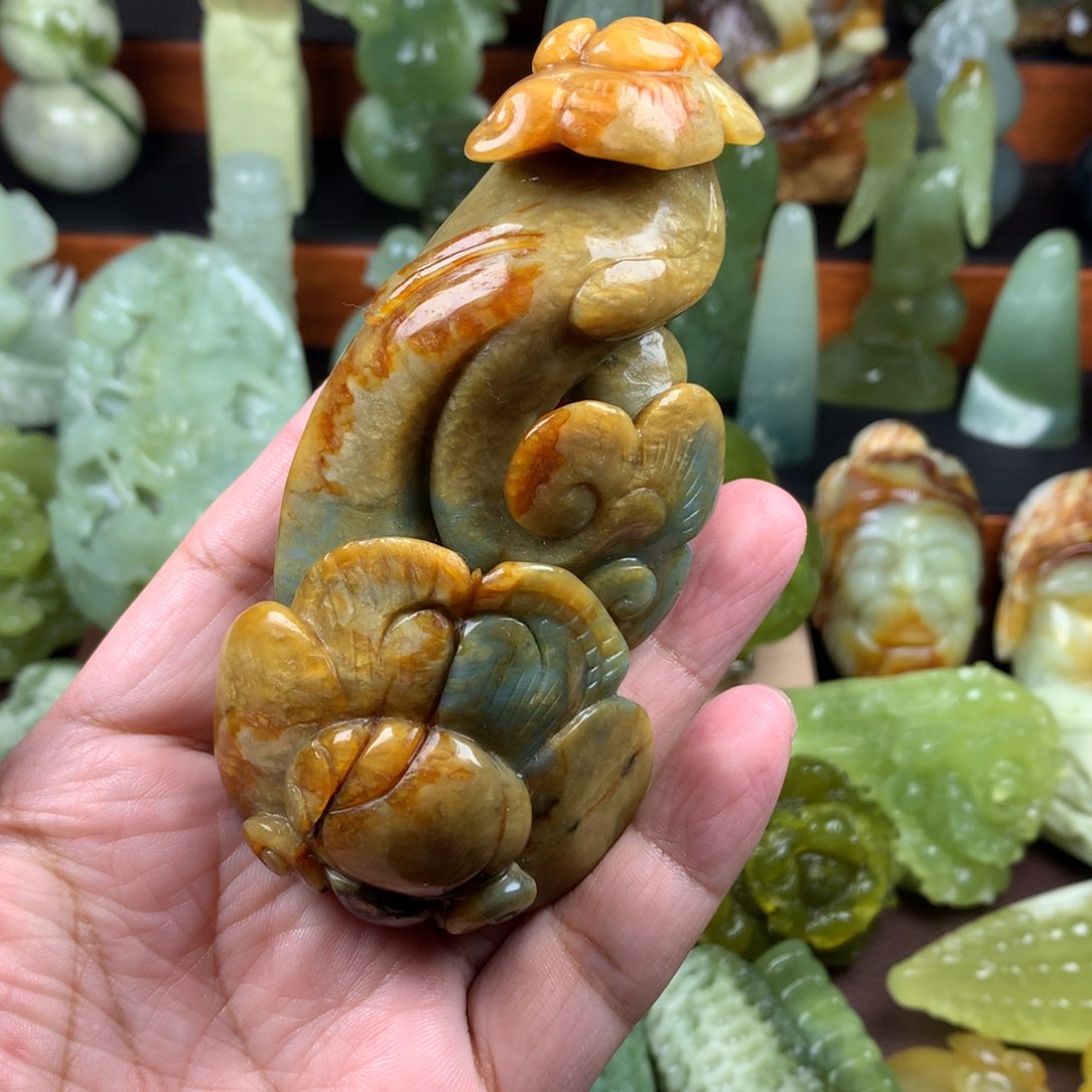 岫玉未镶嵌手把件