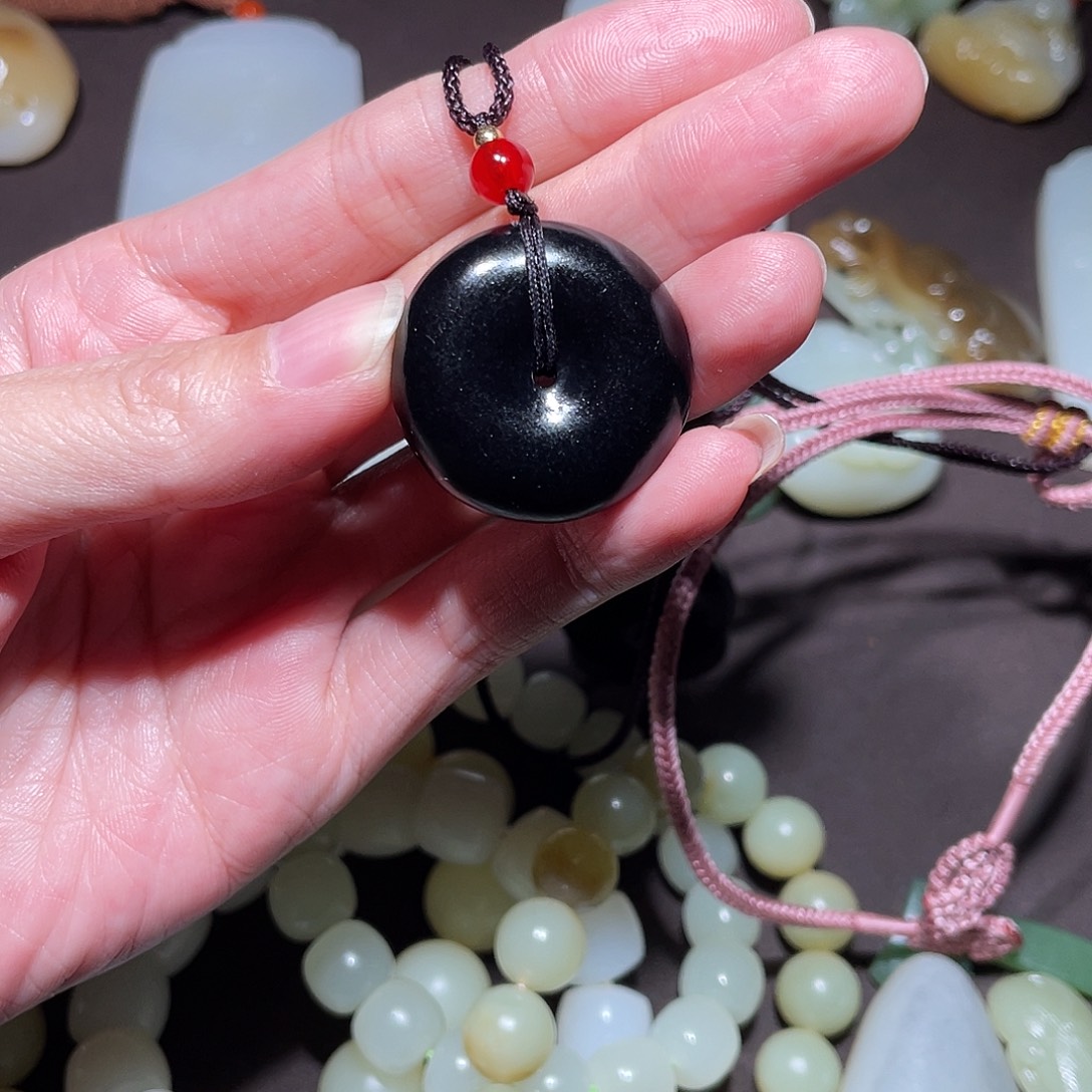 和田玉（糖玉）未镶嵌颈饰