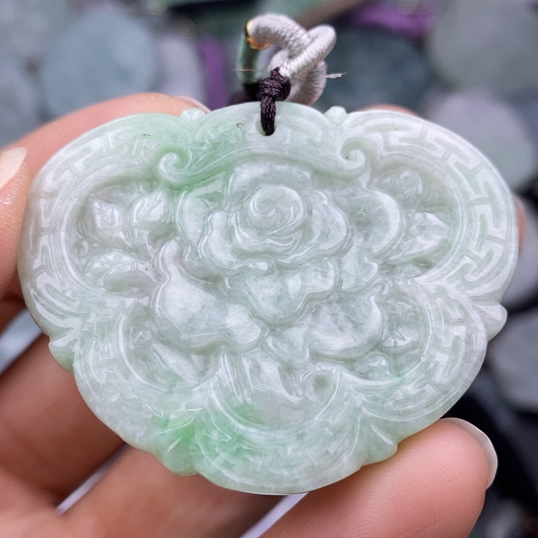 翡翠挂件未镶嵌翡翠