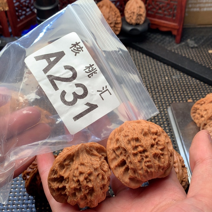 文玩核桃吊坠野生