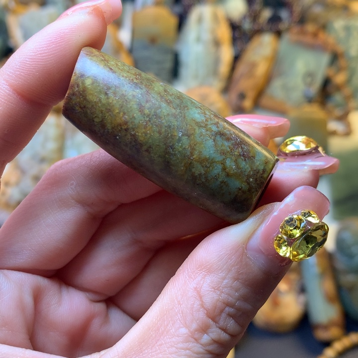 岫岩河磨玉（透闪石质玉）手链未镶嵌