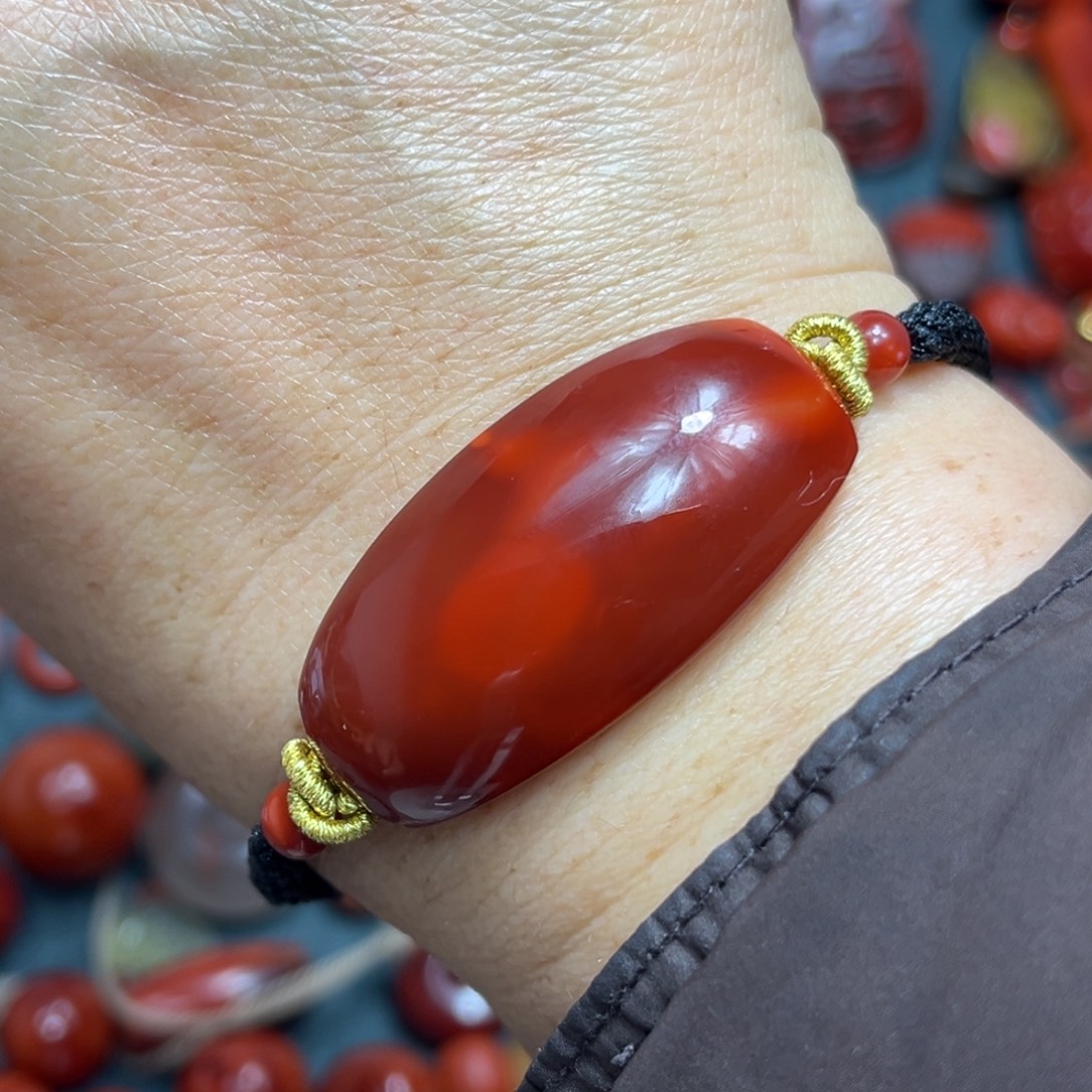 南红玛瑙未镶嵌颈饰