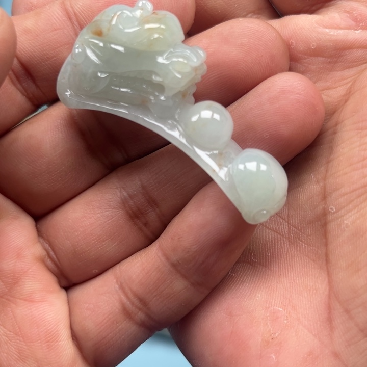 翡翠颈饰未镶嵌手牌