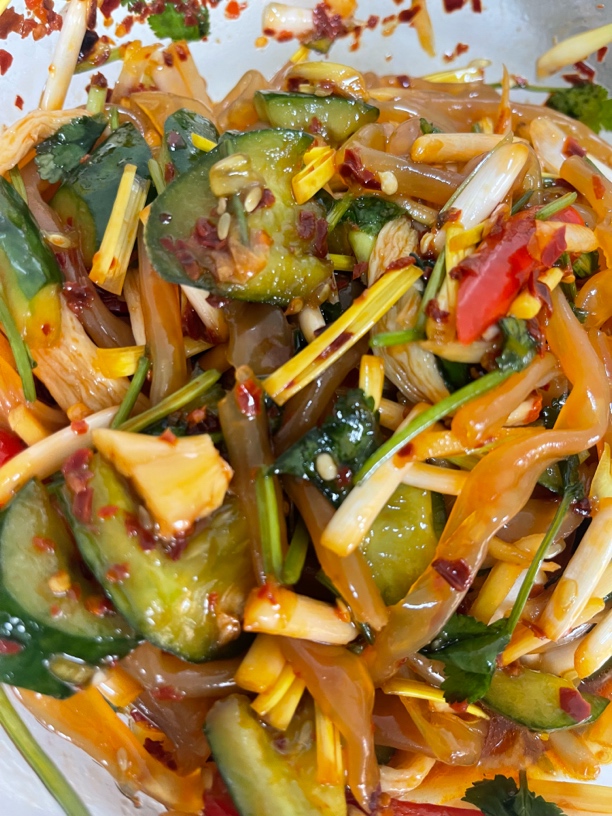 东北水晶拉皮大拉皮凉拌粉皮凉皮炒八掺凉拌菜美食云南菜