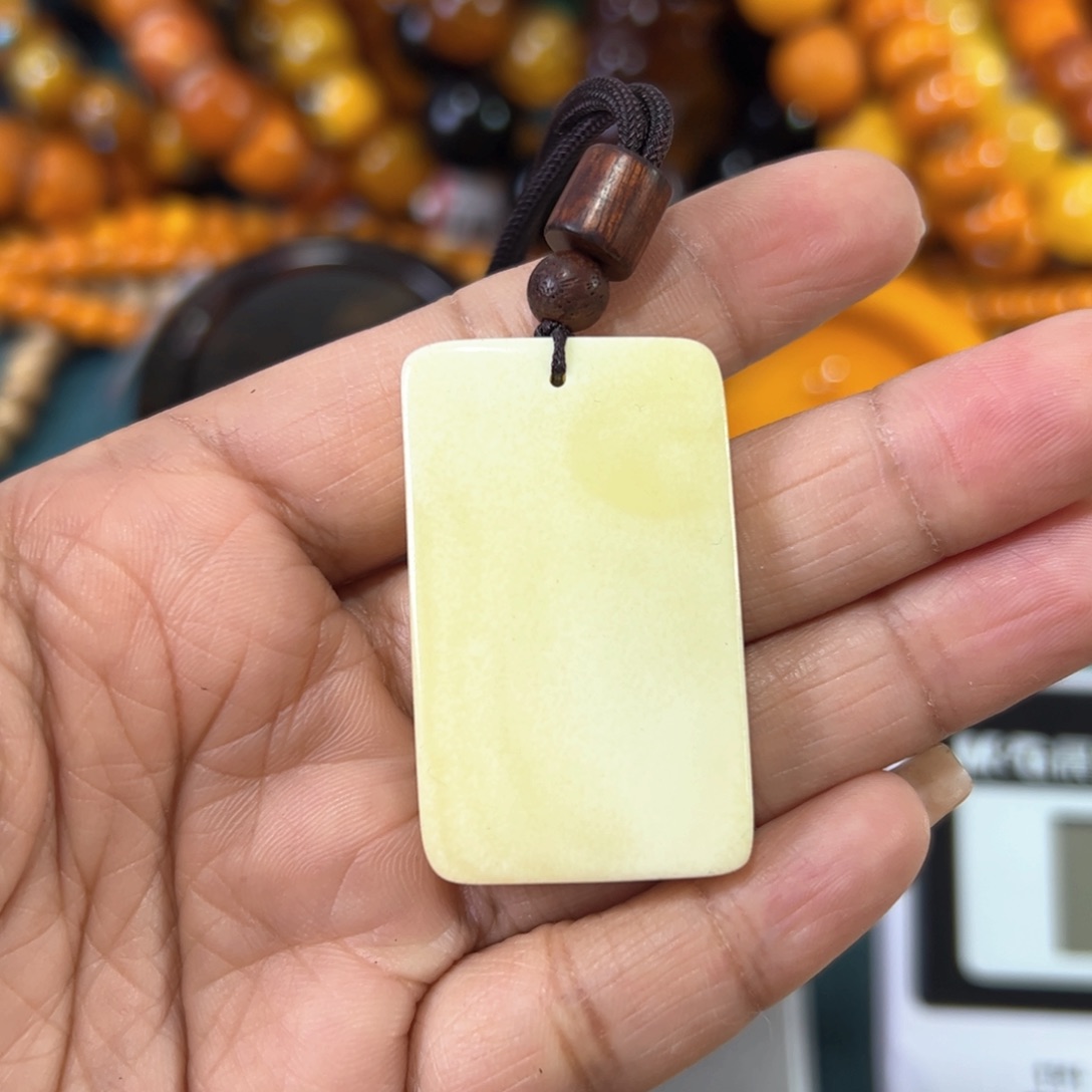 琥珀珠宝奇石未镶嵌1470