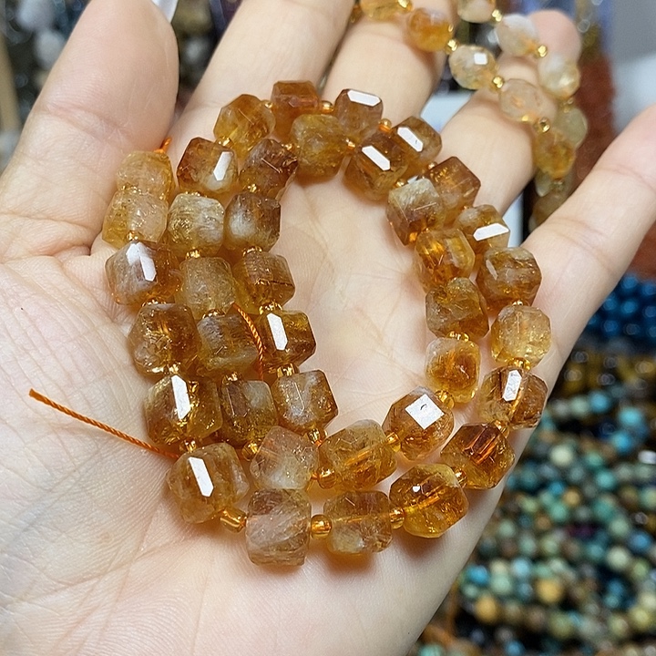 T***L玛瑙/玉髓未镶嵌珠宝半成品