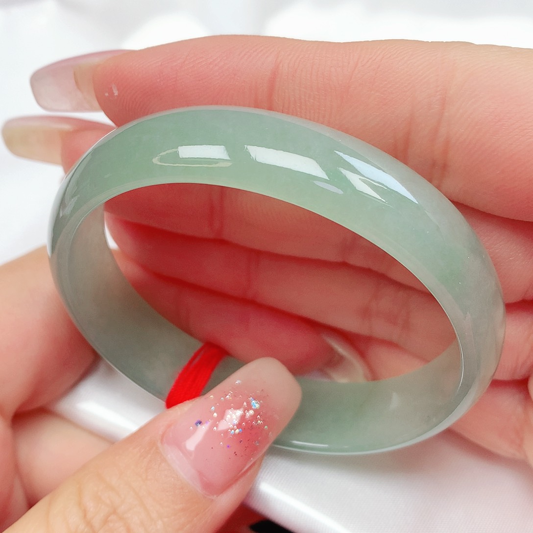 翡翠手镯未镶嵌抖音793