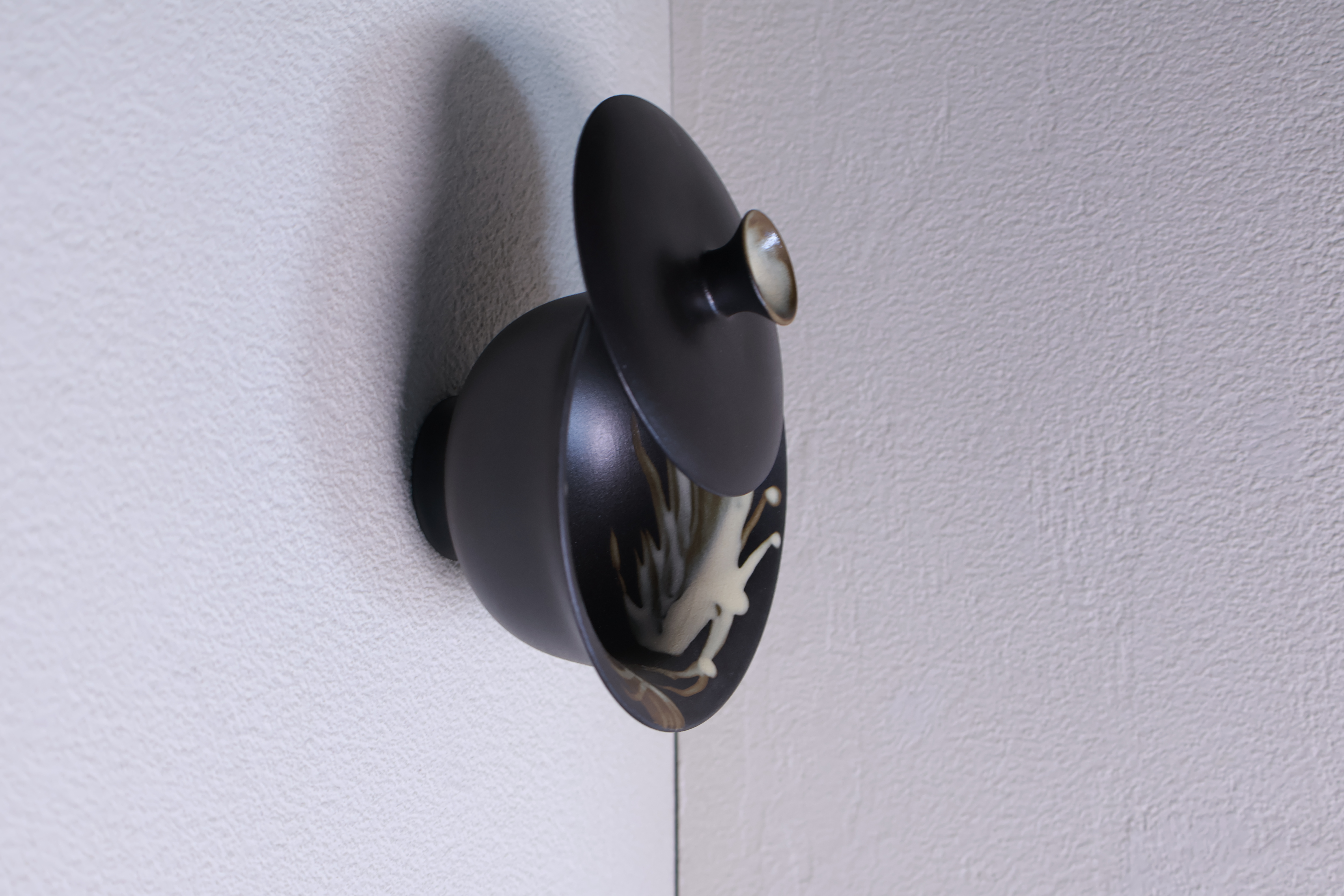 牧渔黑色游龙元宝盖碗