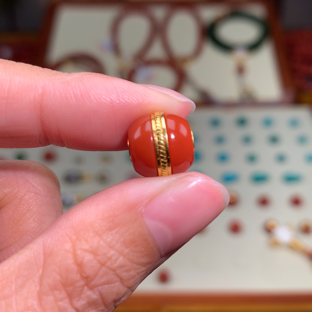 南红玛瑙颈饰未镶嵌