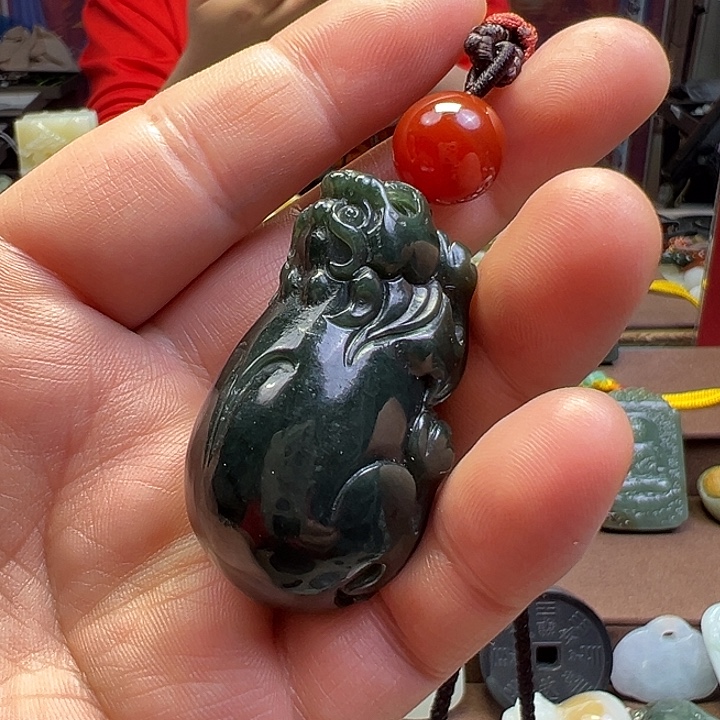 和田玉未镶嵌颈饰貔貅手把件吊坠