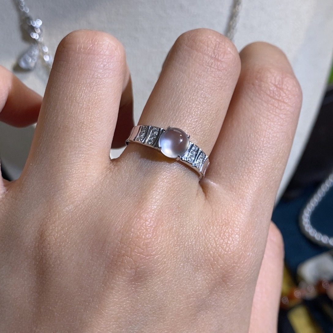 翡翠18K金镶嵌戒指天然缅甸A货翡翠