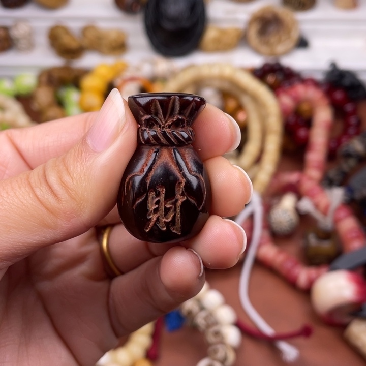 驼骨其他牦牛角雕刻