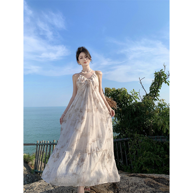 新中式碎花吊带小众连衣裙长款女夏季新款国风气质洋气长裙子