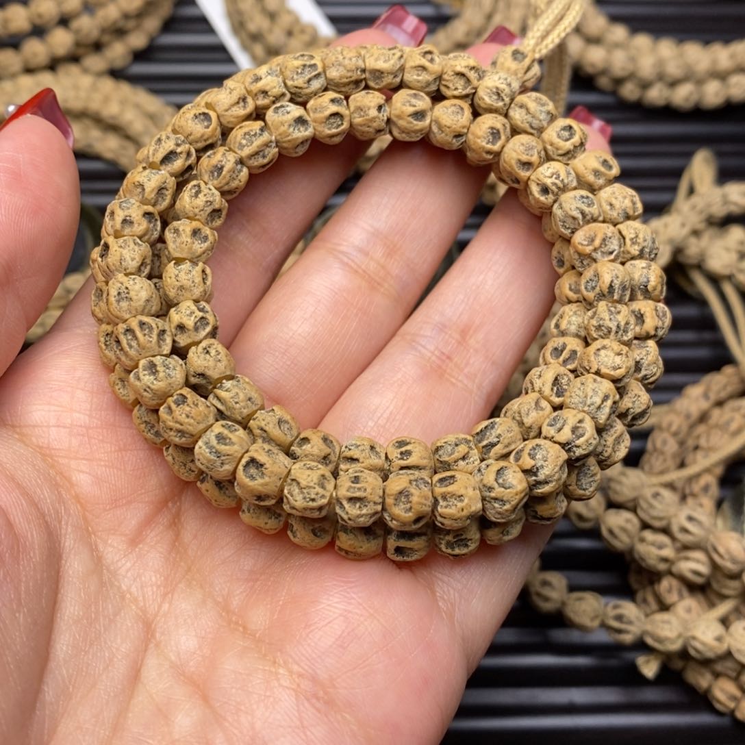 柏香籽/百香籽吊坠逍*行