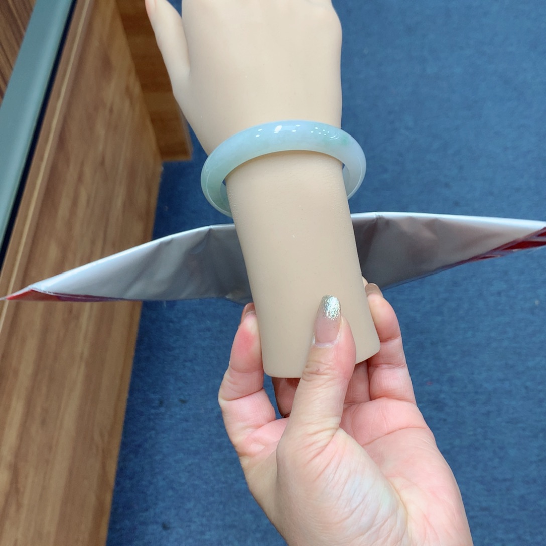 未镶嵌手镯翡翠翡翠