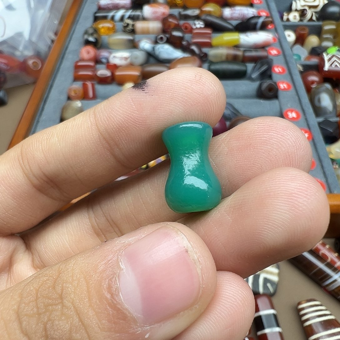 闭***玛瑙/玉髓合金珠宝半成品