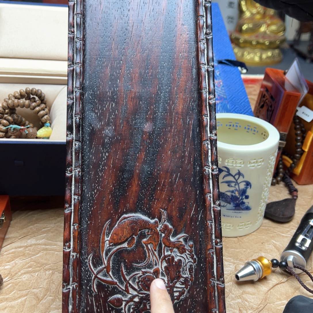 大叶紫檀（黑酸枝木类）