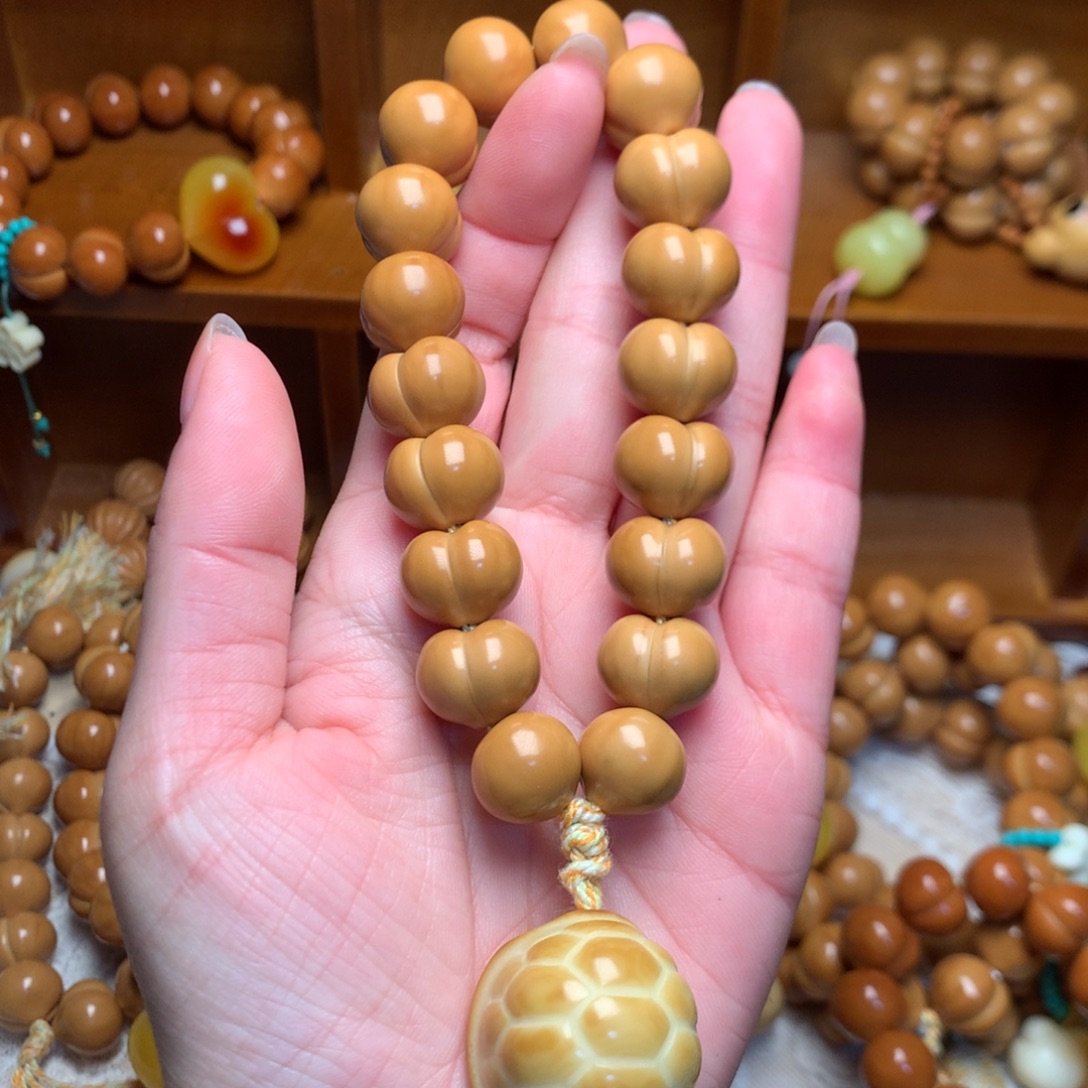 把件猴头核桃14高定屁桃手持富甲