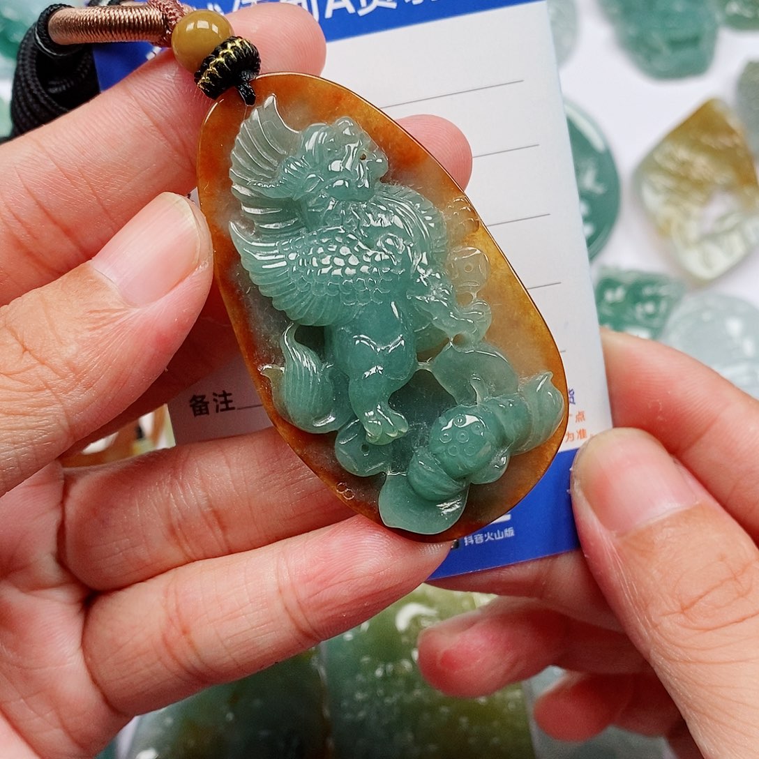 颈饰未镶嵌翡翠麒麟