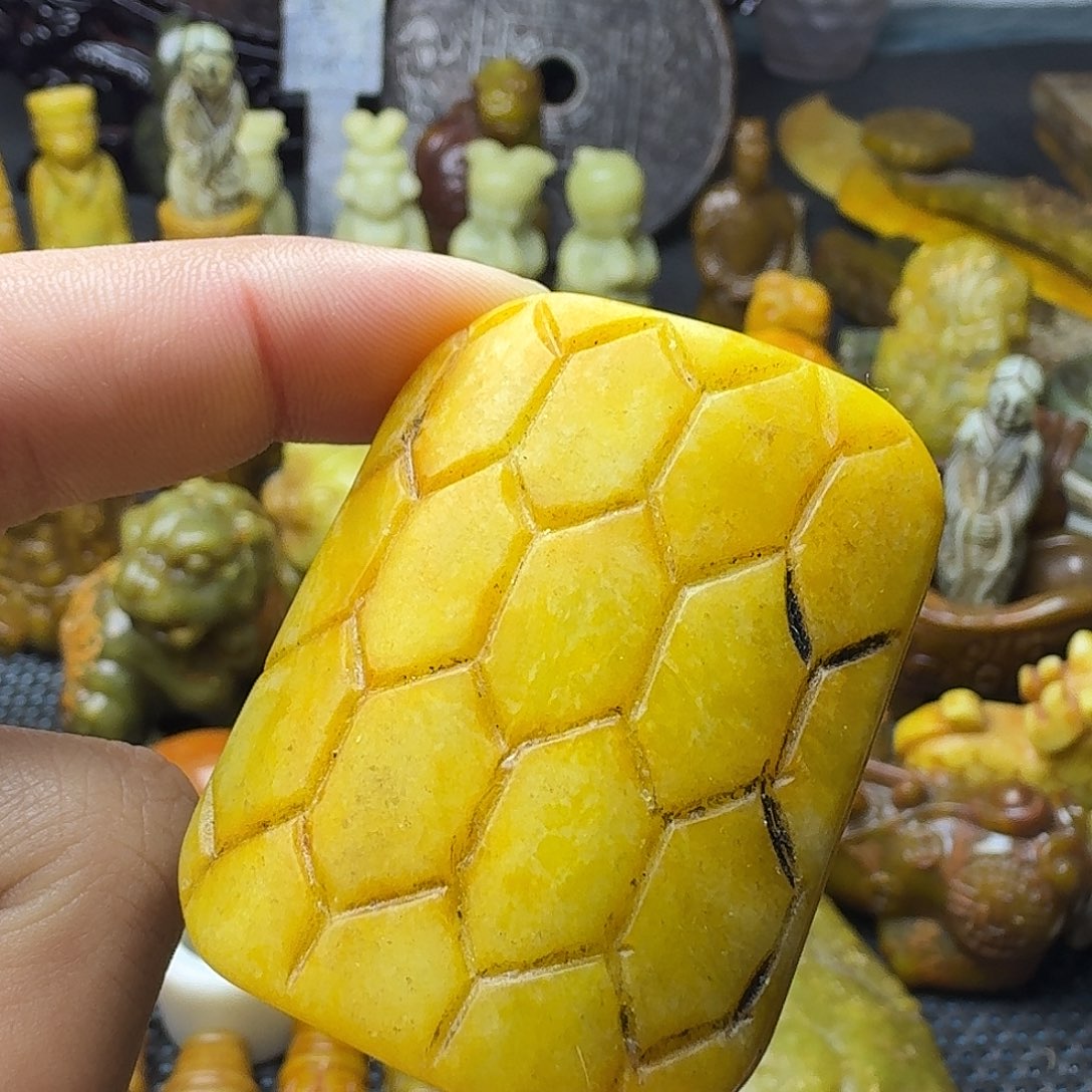 白玉菩提吊坠。。。