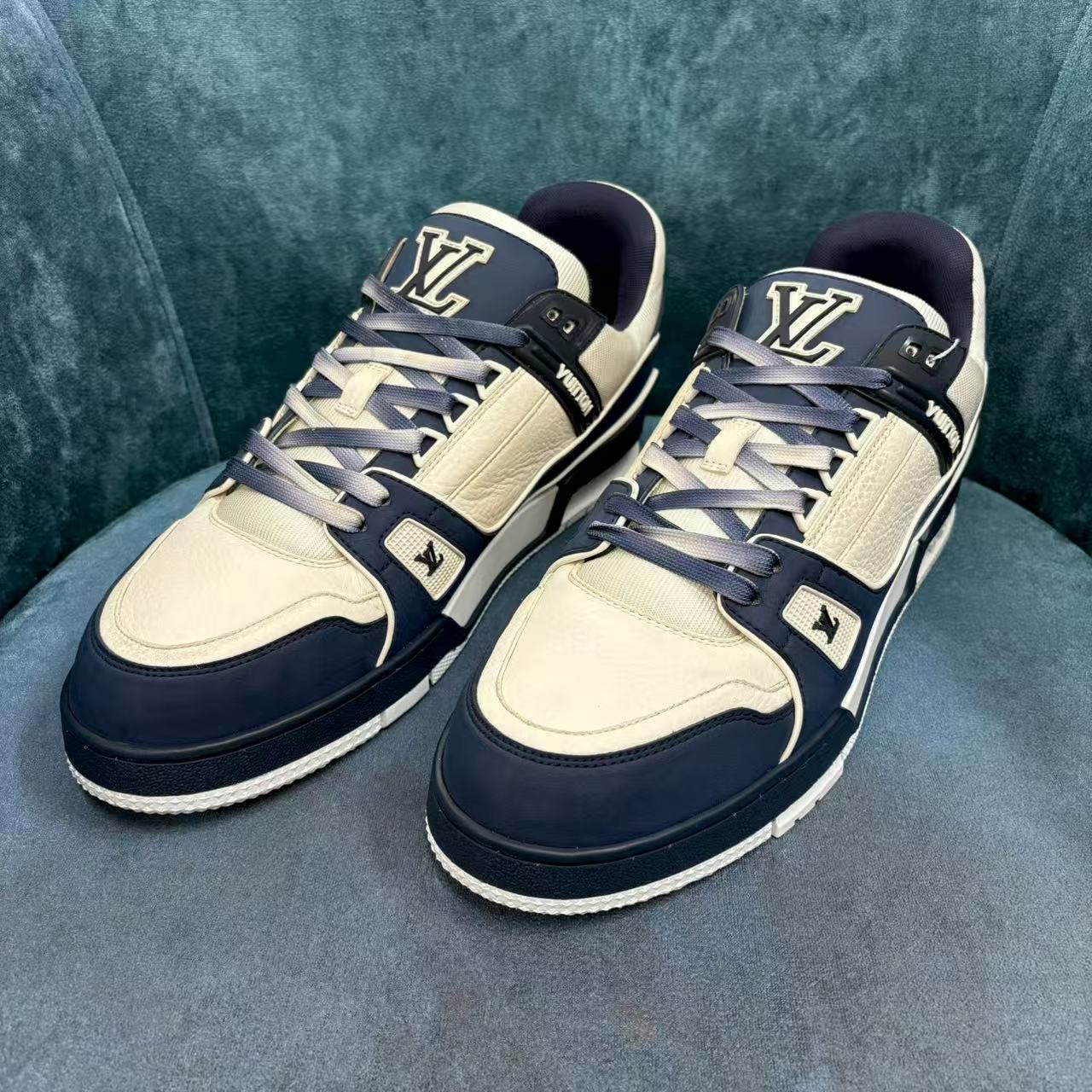 99新 LouisVuitton/路易威登 摩卡海军蓝配色trainer奢鞋
