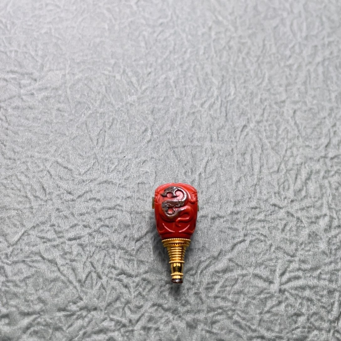 蓝***o南红玛瑙18K金镶嵌配饰