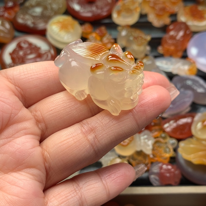玛瑙/玉髓颈饰未镶嵌?***羁