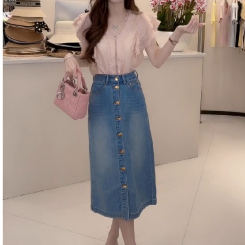 夏季衬衫韩系镂空常规荷叶边+竖排纽扣开叉牛仔半身裙LK2504225