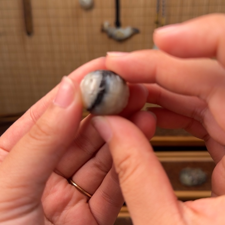 男***途和田玉未镶嵌颈饰