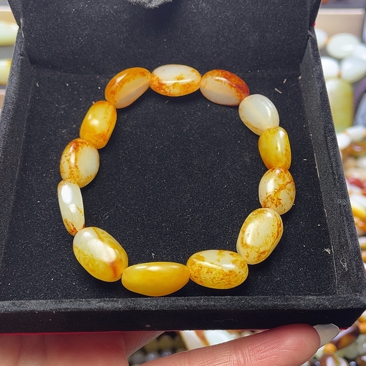 和田玉未镶嵌手串