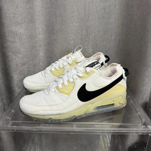42码 nike airmax米白休闲鞋